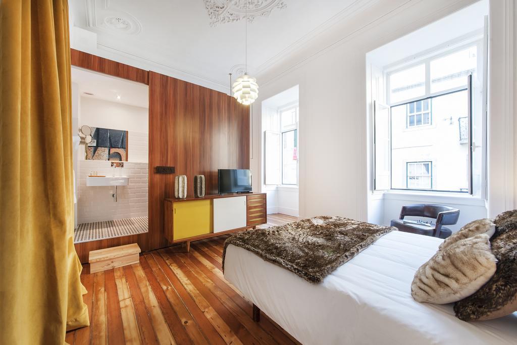 Lisbon Cheese & Wine Suites Room photo